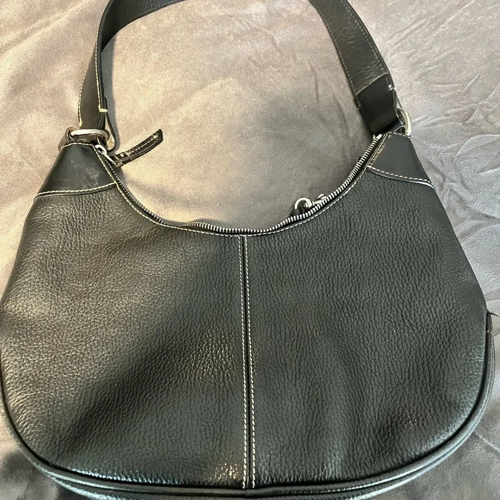 Vintage Dooney & Bourke Black Pebble  Flat Leather Hobo Shoulder Bag Y2K - Picture 3 of 4